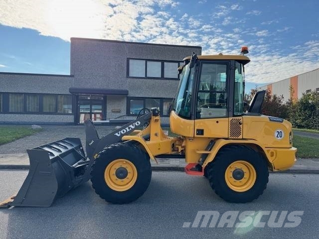 Volvo L 30 G 轮式装载机