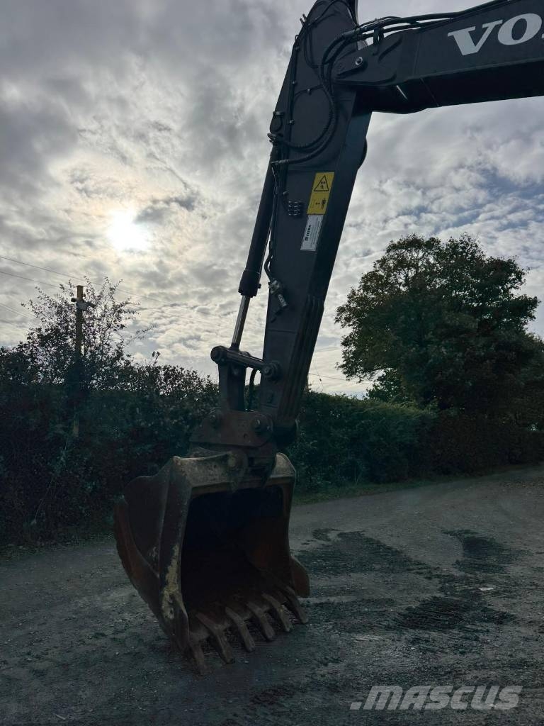 Volvo EC 200 E Bageri gusjeničari