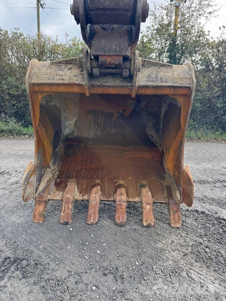 Volvo EC 200 E Bageri gusjeničari