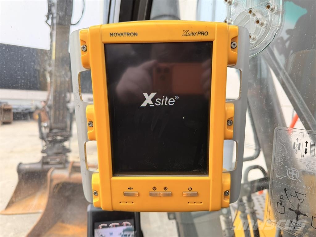Volvo ECR235EL حفارات زحافة