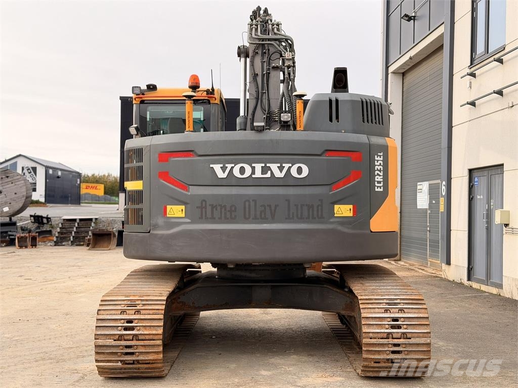 Volvo ECR235EL حفارات زحافة