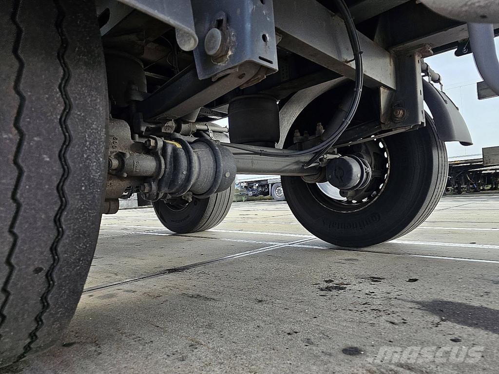  weka 2 AXLE CLOSED BOX STEER AXLE 3T LIFT Noslēgtās piekabes