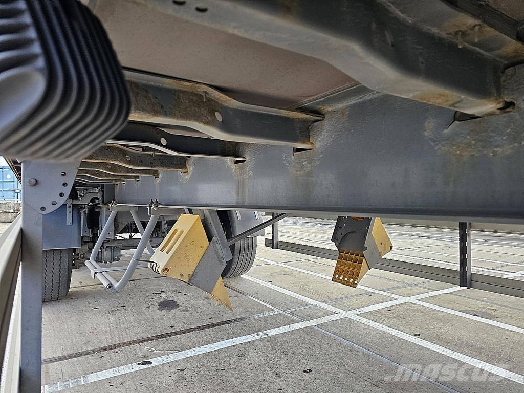  weka 2 AXLE CLOSED BOX STEER AXLE 3T LIFT Noslēgtās piekabes