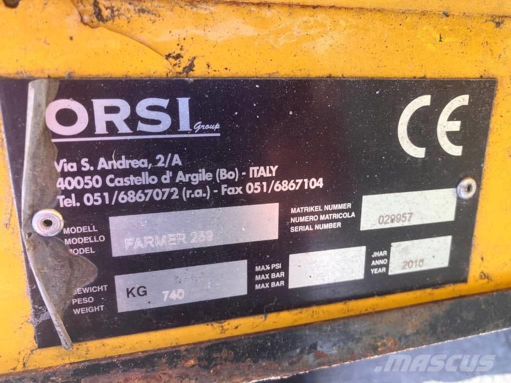 Orsi Farmer 259 Kosilnice za pašnike