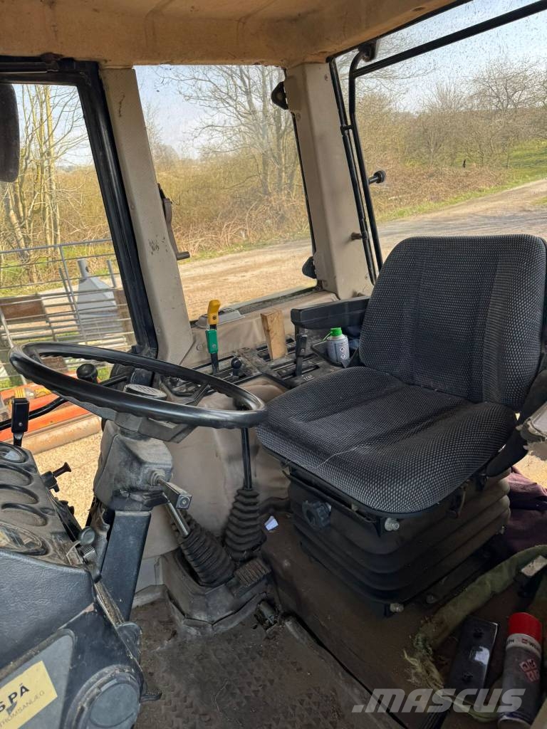 Hürlimann H 5116 T med flishugger Traktoren