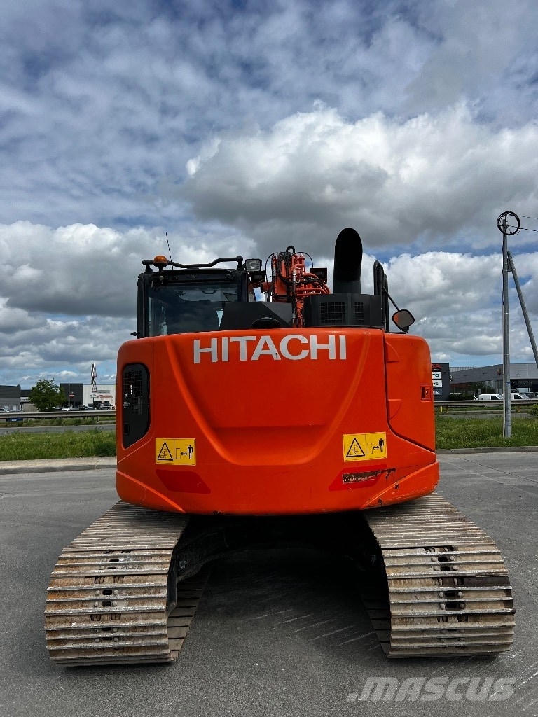 Hitachi ZX 135 US-6, 2018, Biard, France - Mascus UK