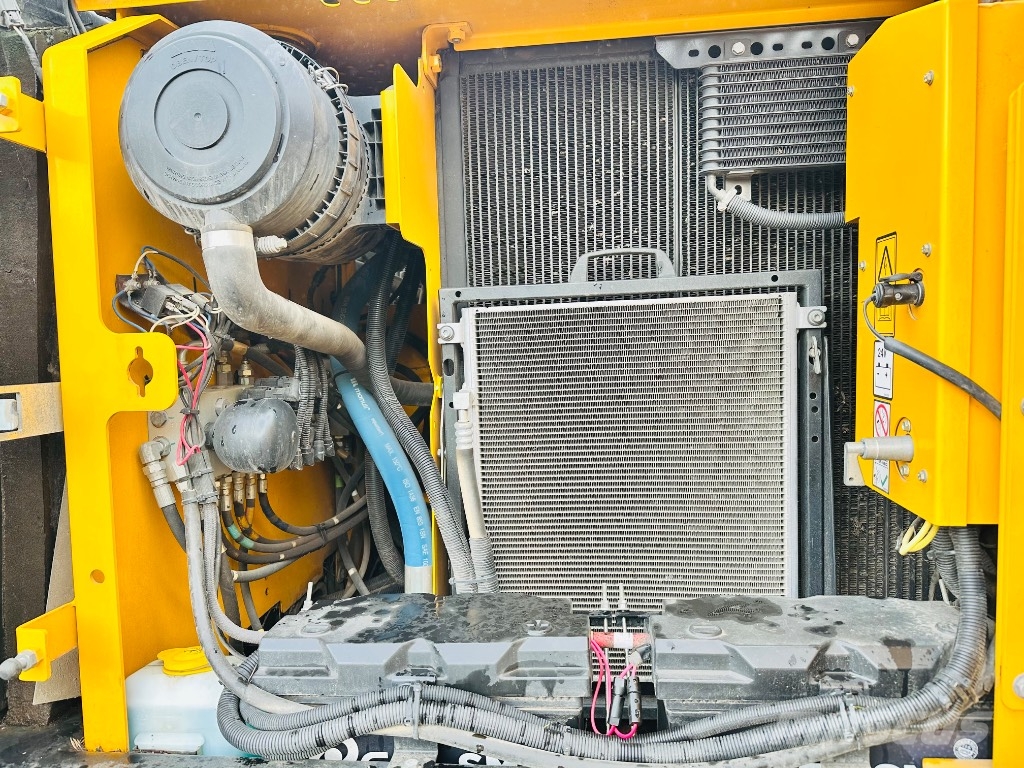 JCB 145 Telakaivukoneet