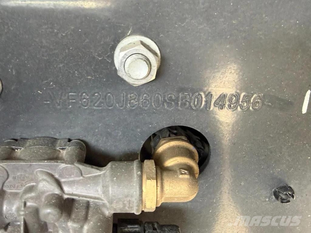 Renault D WIDE 19T - 320HP - CHASSIS + HOLLANIA 1.500 KG Camiones con chasís y cabina