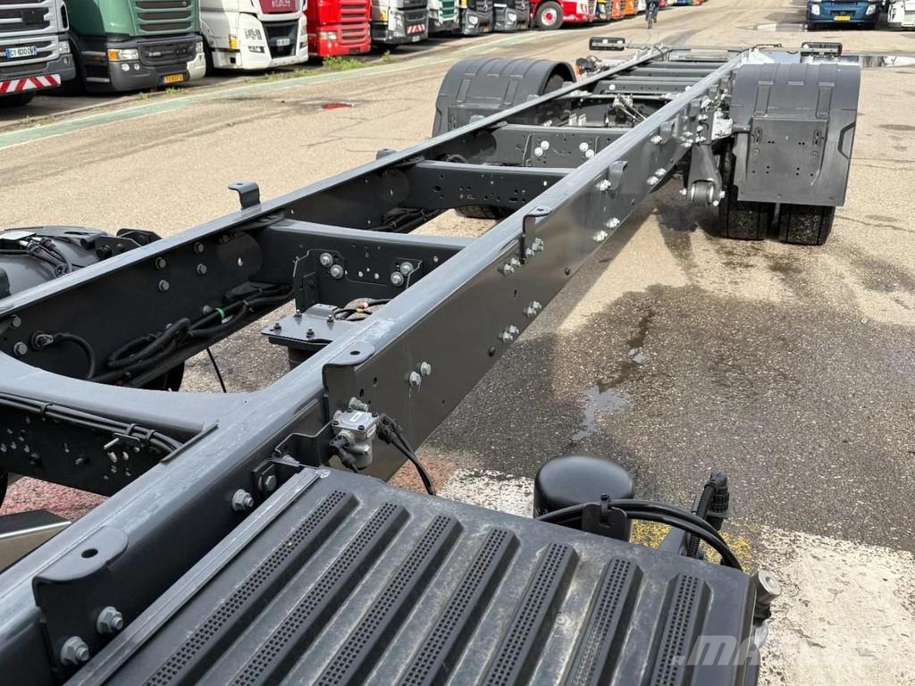Renault D WIDE 19T - 320HP - CHASSIS + HOLLANIA 1.500 KG Chassis
