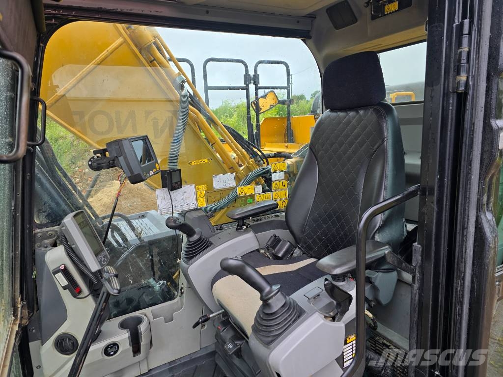 CAT 320 Roomikekskavaatorid