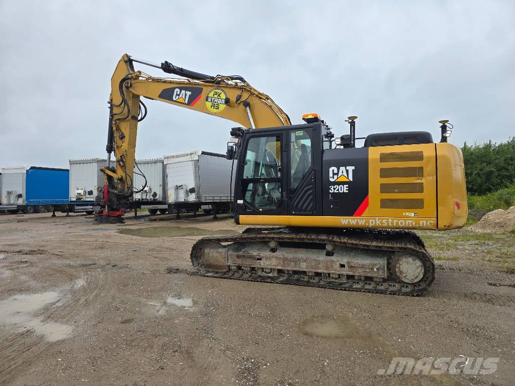 CAT 320 Roomikekskavaatorid