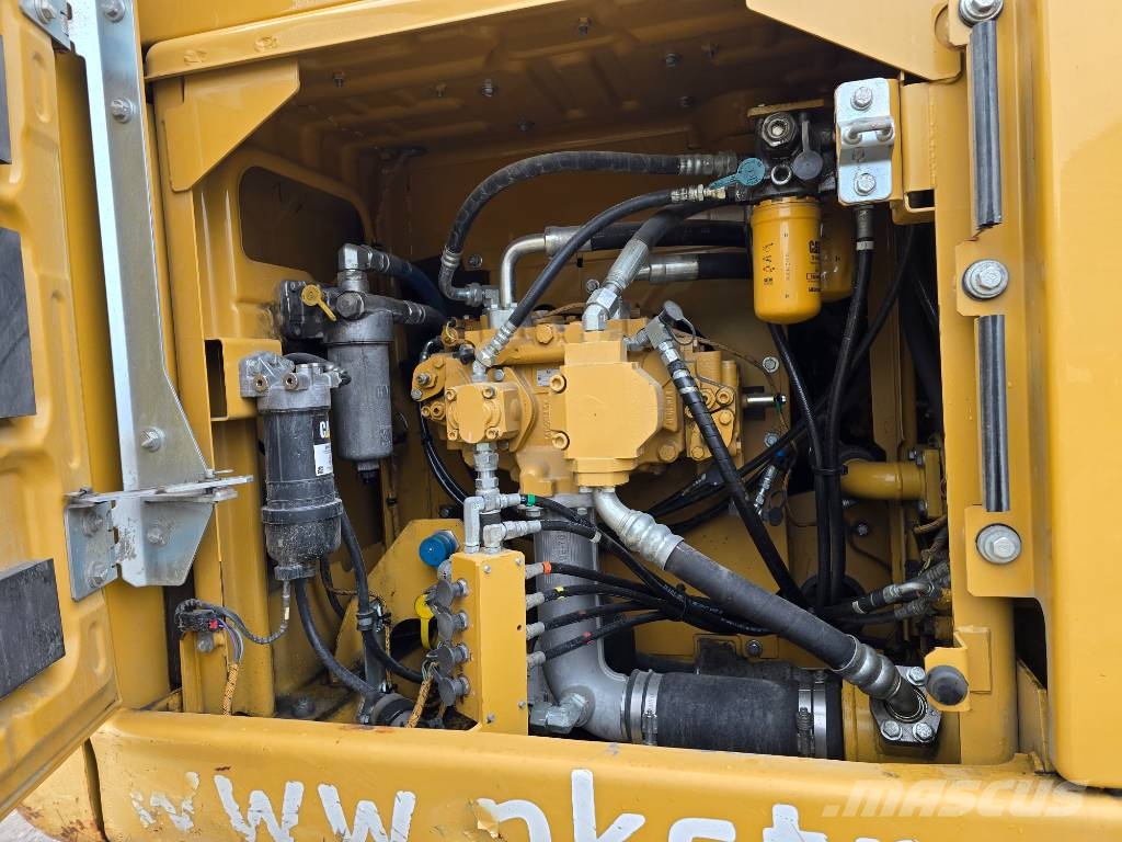 CAT 320 Roomikekskavaatorid
