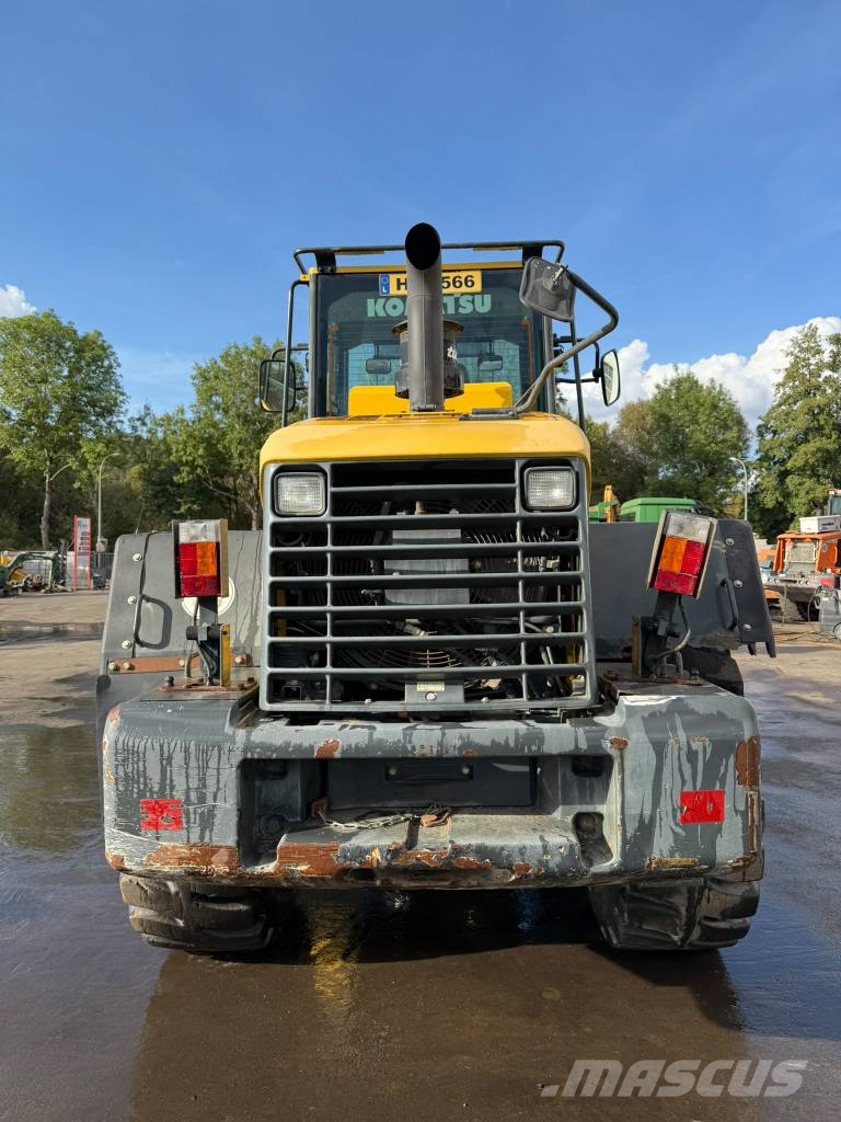 Komatsu WA 250 PZ-6 //BJ. 2010 /3900H/ZSA/SW/GABEL Pale gommate
