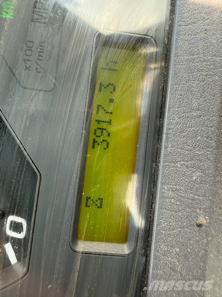 Komatsu WA 250 PZ-6 //BJ. 2010 /3900H/ZSA/SW/GABEL Pale gommate