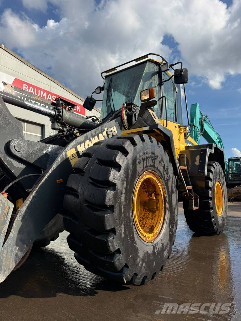 Komatsu WA 250 PZ-6 //BJ. 2010 /3900H/ZSA/SW/GABEL Pale gommate