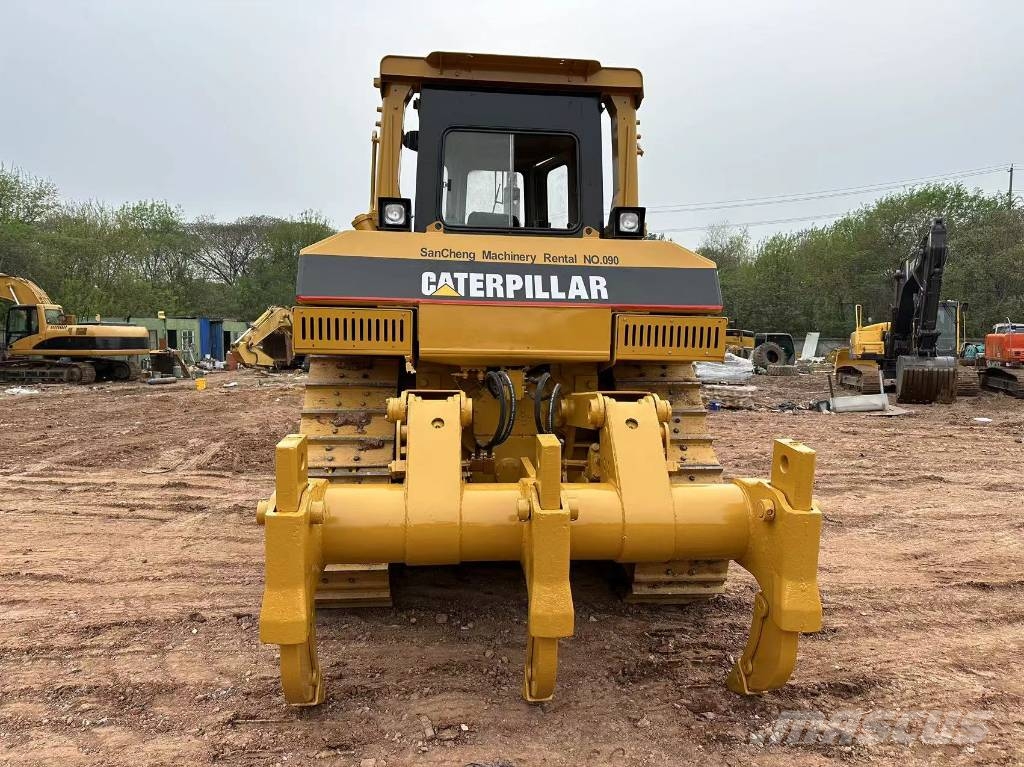 CAT D8R Гусеничные бульдозеры