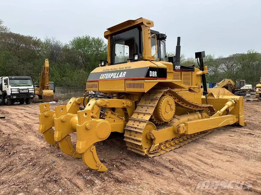 CAT D8R Гусеничные бульдозеры