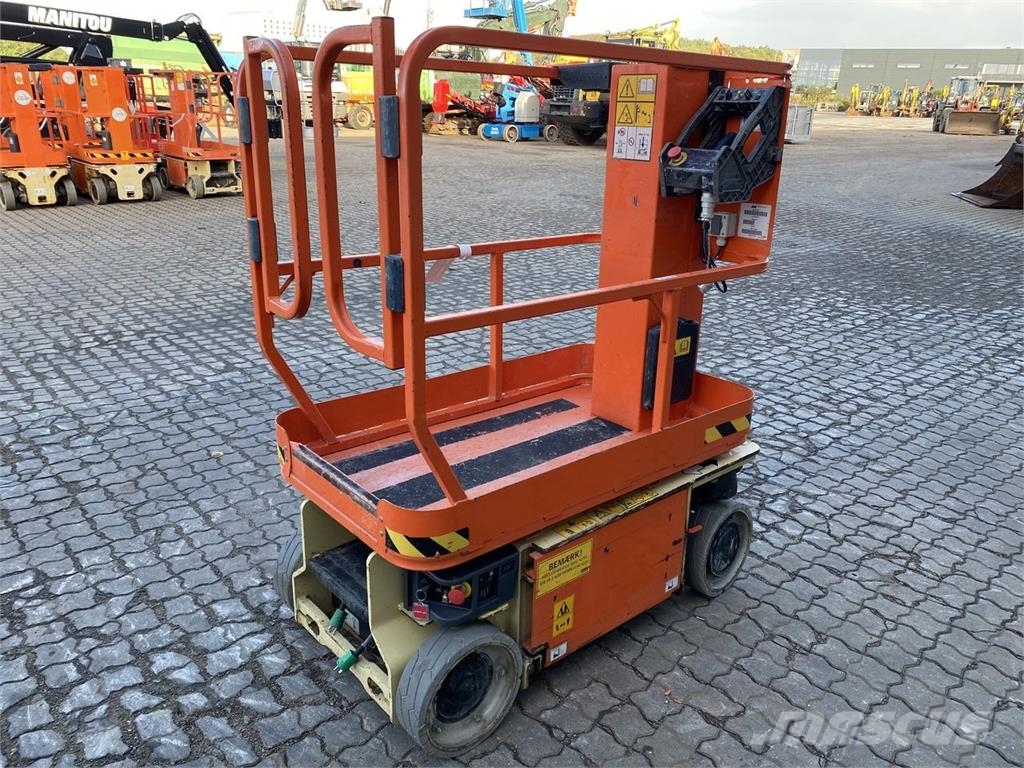 JLG 1230ES Podnośniki masztowe