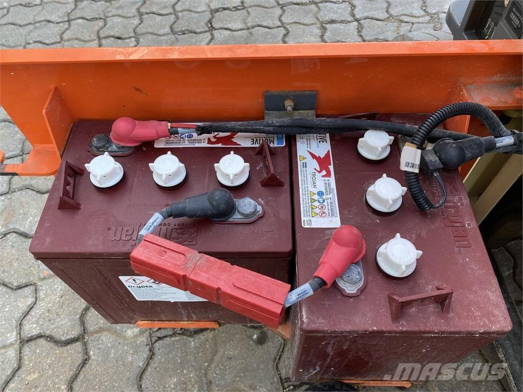 JLG 1230ES Podnośniki masztowe