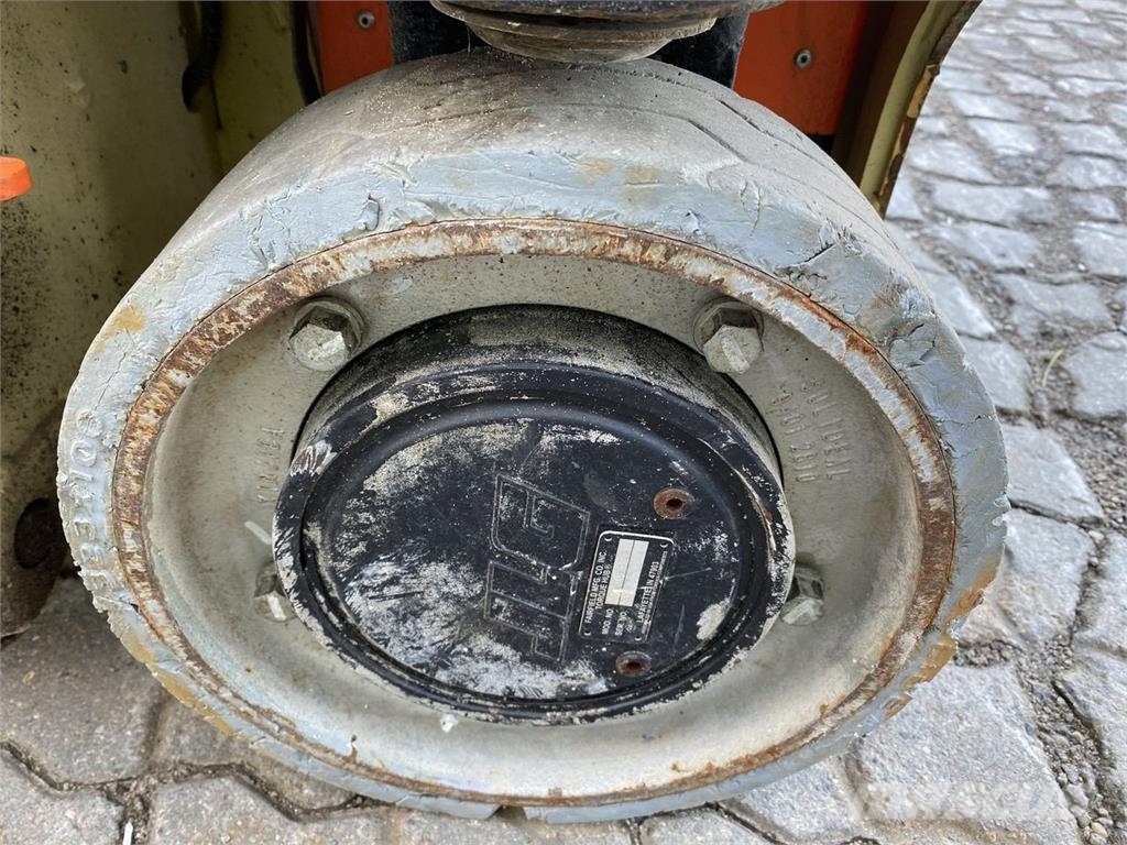 JLG 1230ES Podnośniki masztowe