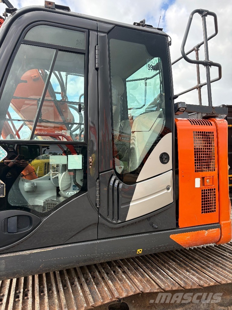 Hitachi ZX 135 US-6 Escavatori cingolati