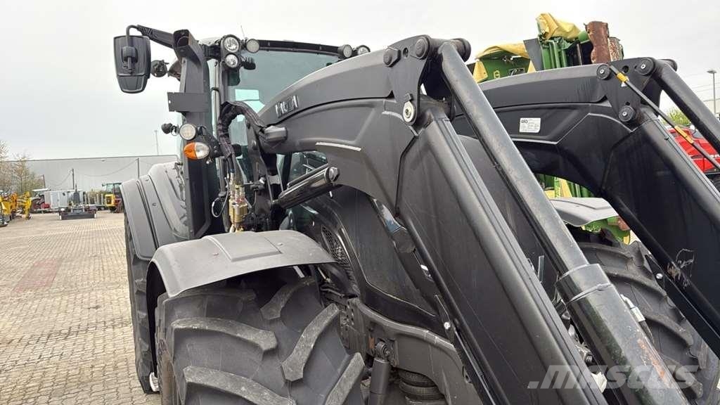 Valtra T235 Tractor Tractores