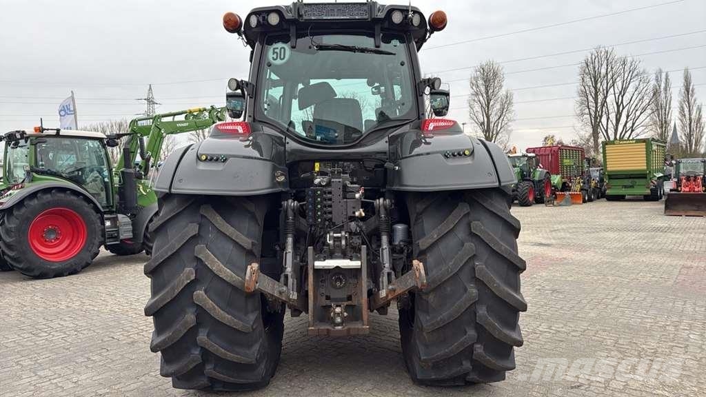 Valtra T235 Tractor Tractores