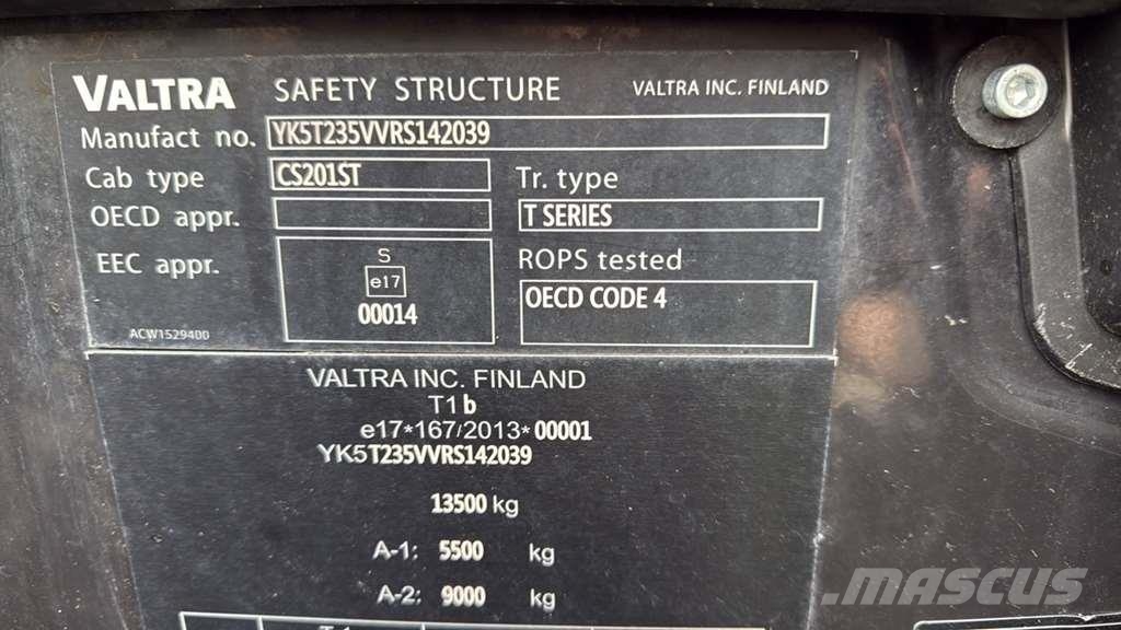 Valtra T235 Tractor Tractores