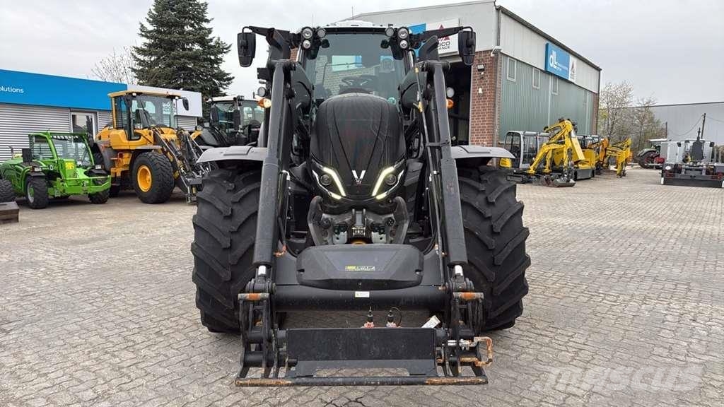 Valtra T235 Tractor Tractores