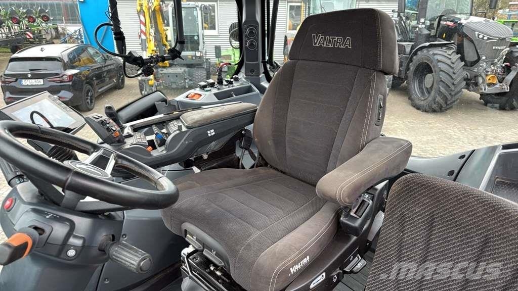Valtra T235 Tractor Tractores