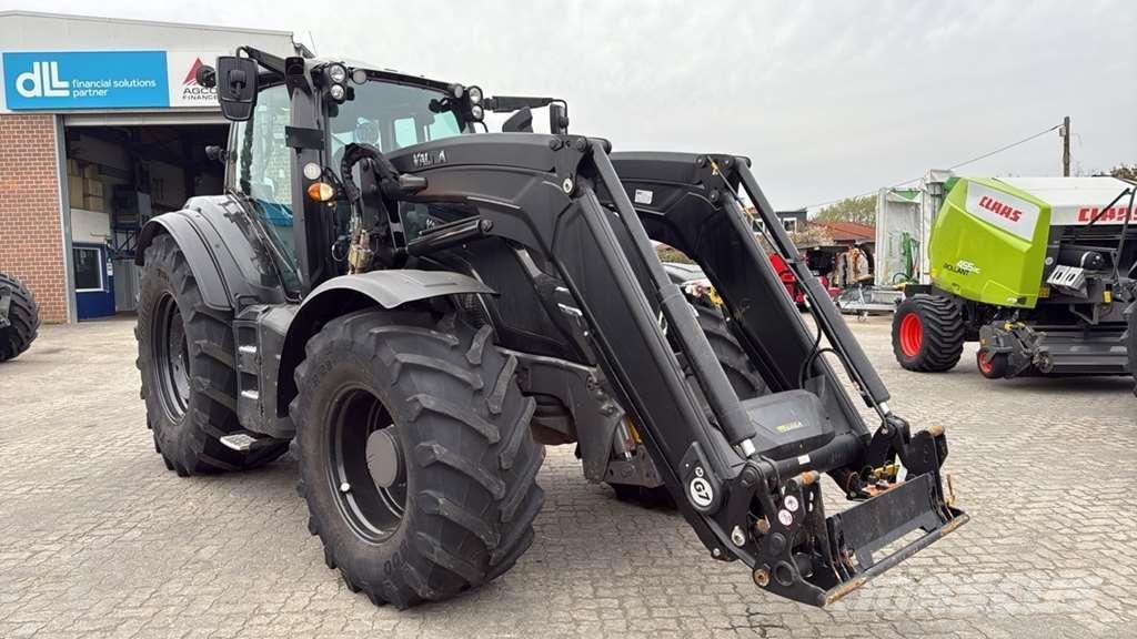 Valtra T235 Tractor Tractores