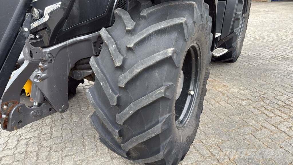 Valtra T235 Tractor Tractores