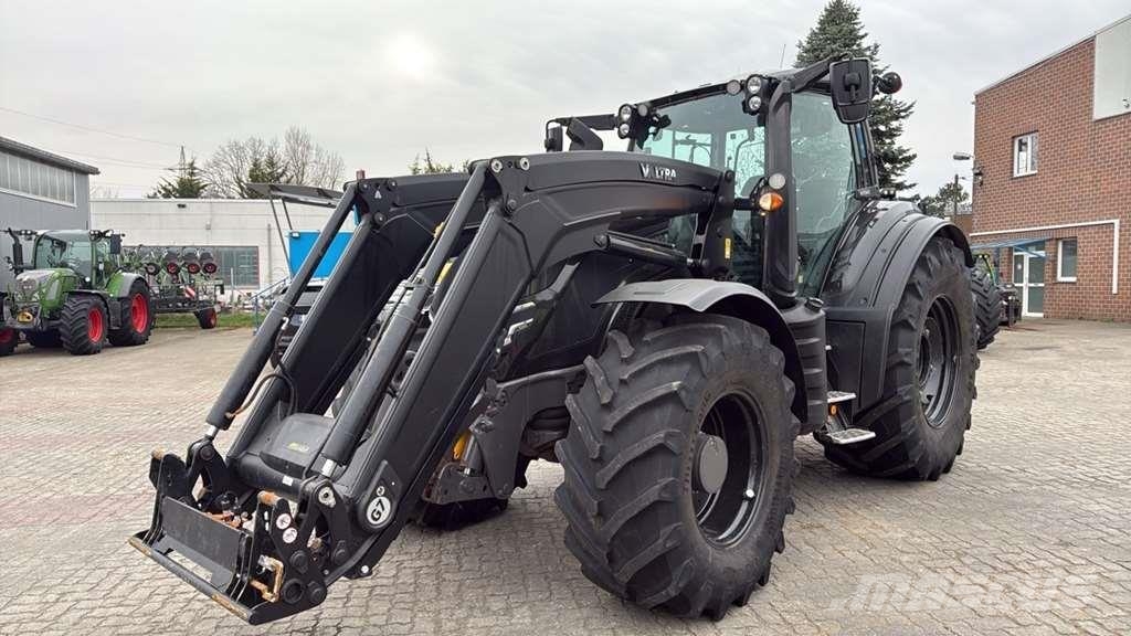 Valtra T235 Tractor Tractores