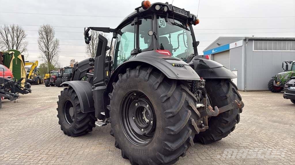 Valtra T235 Tractor Tractores