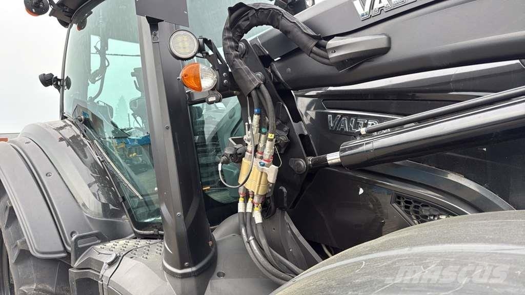 Valtra T235 Tractor Tractores