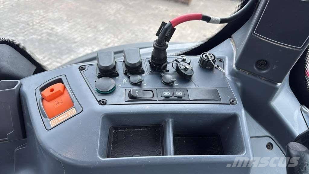 Valtra T235 Tractor Tractores