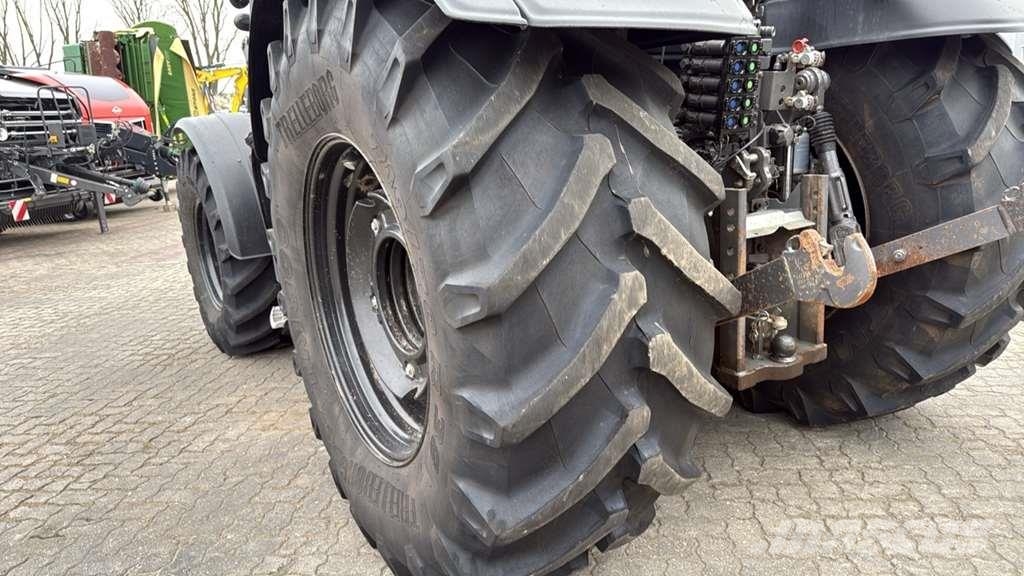 Valtra T235 Tractor Tractores