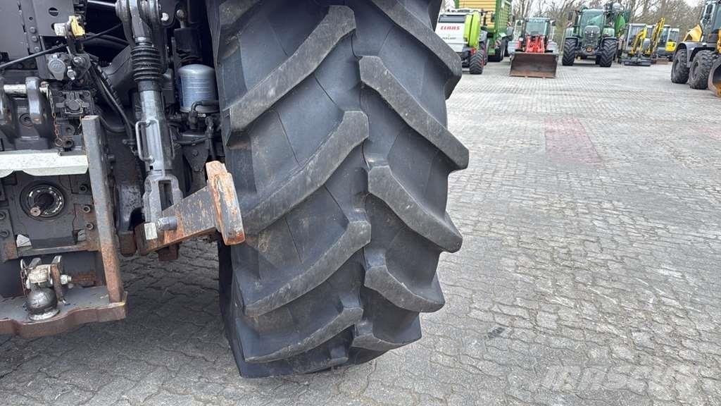 Valtra T235 Tractor Tractores