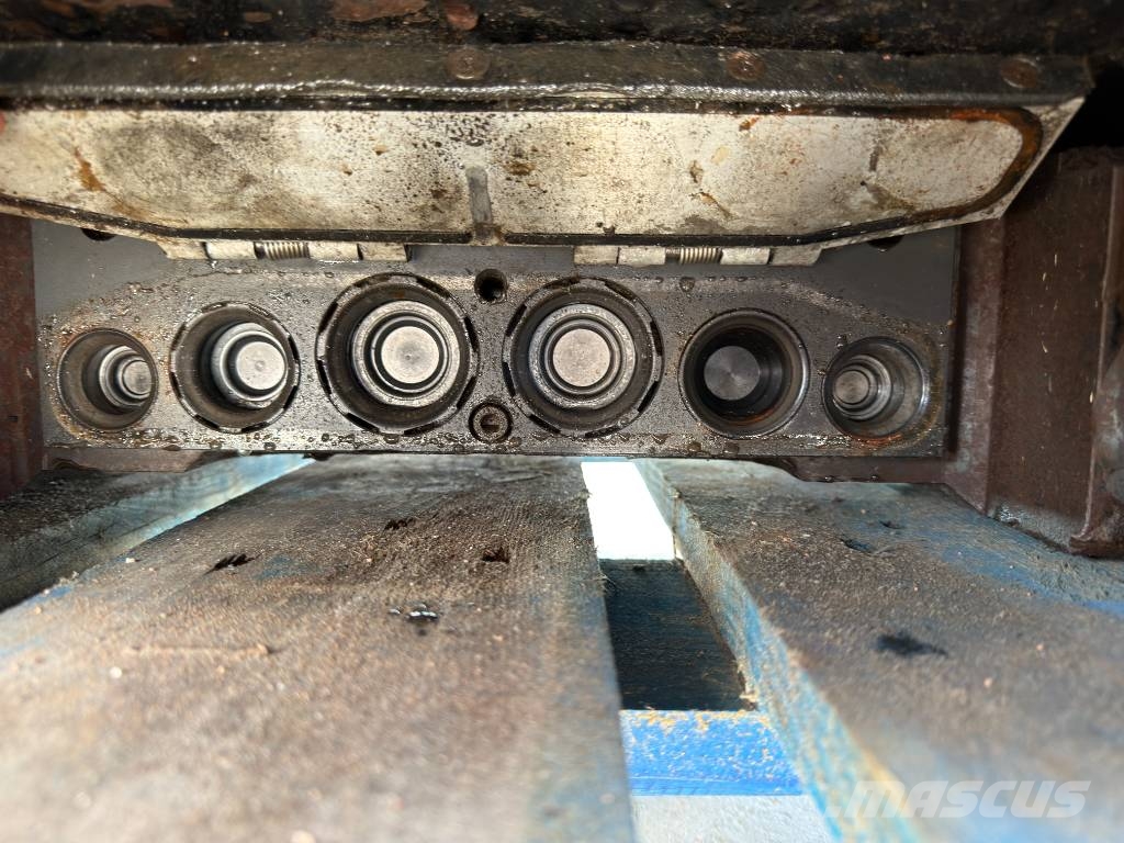 OilQuick OQ70/55 - 329D / 329E / 330F Quick connectors