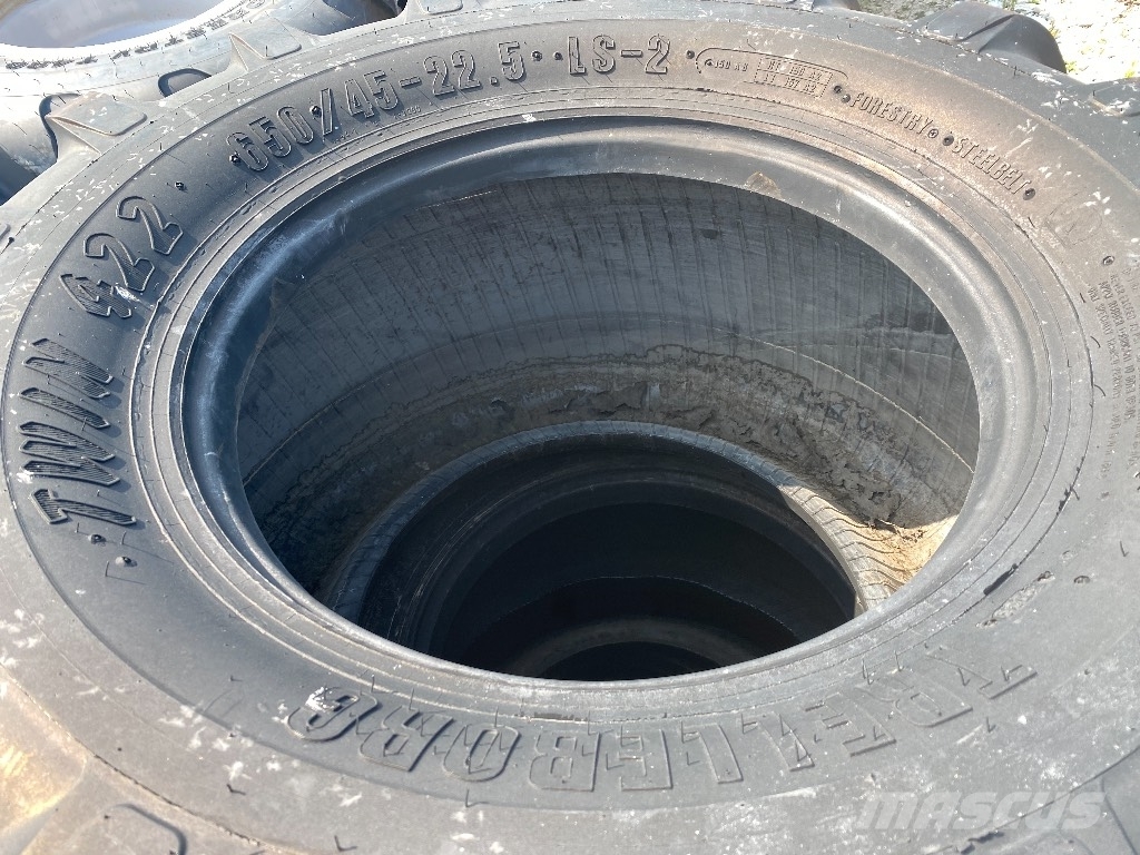 Trelleborg TWIN 422 650/45-22,5 Tyres, wheels and rims