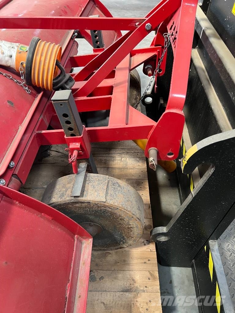 Wirax Fræser U575 الكاسحات وقلابات التربة ذات المحركات
