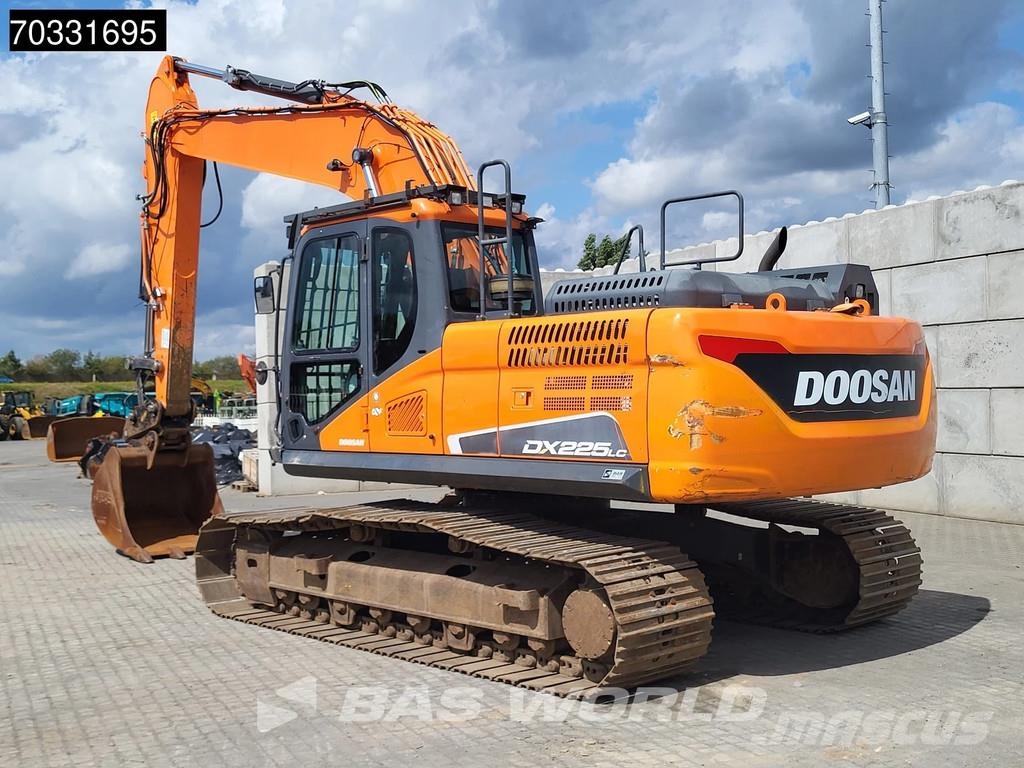 Doosan DX225 LC-5 Excavatoare pe șenile