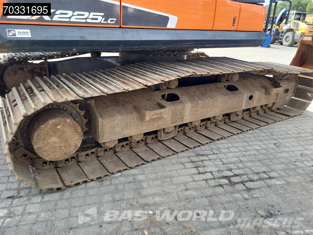 Doosan DX225 LC-5 Excavatoare pe șenile