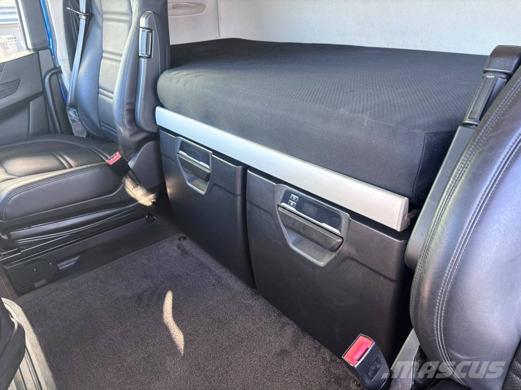 Iveco SWay As260S57 Tovornjaki s ponjavo