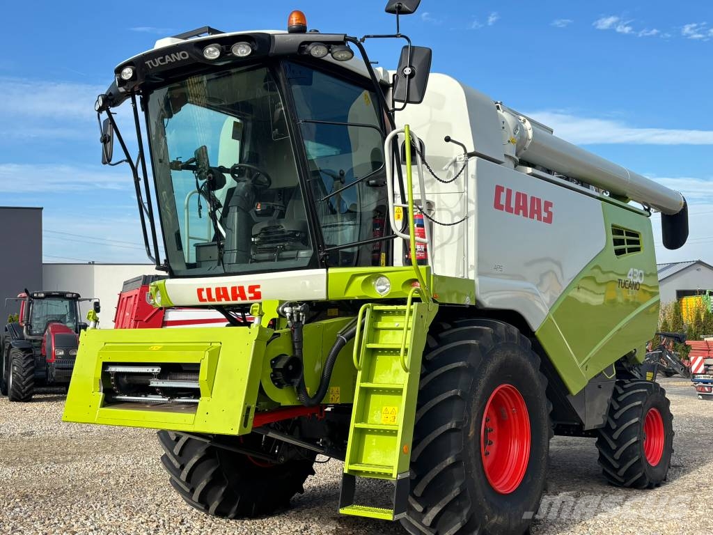 CLAAS Tucano 430 Combine harvesters