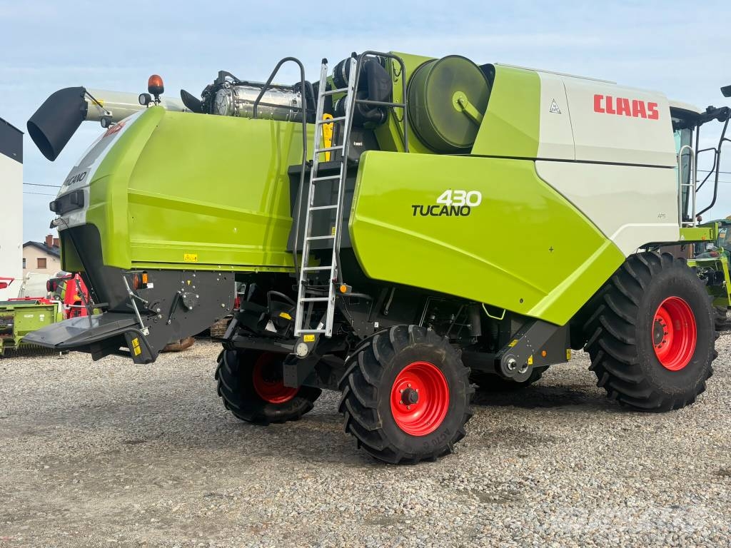 CLAAS Tucano 430 Combine harvesters