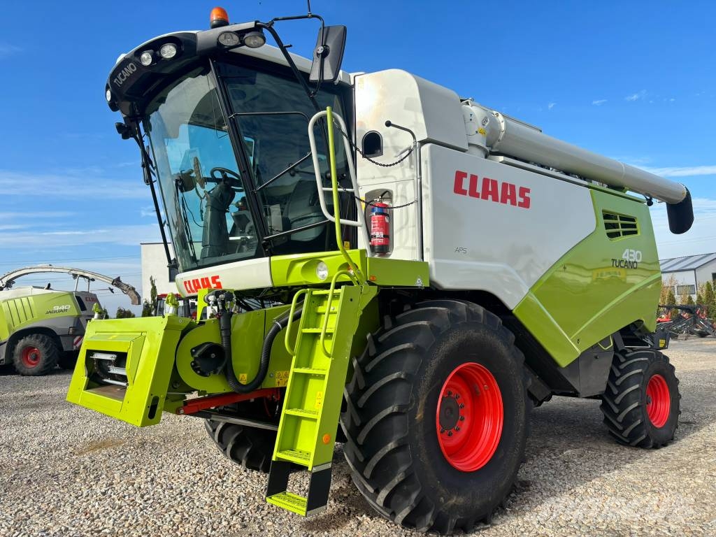 CLAAS Tucano 430 Combine harvesters