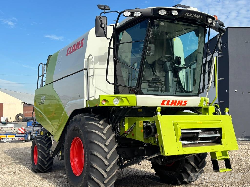 CLAAS Tucano 430 Combine harvesters