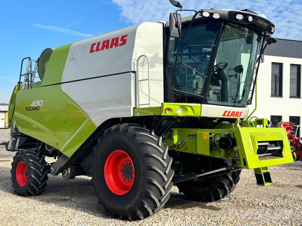 CLAAS Tucano 430 Combine harvesters