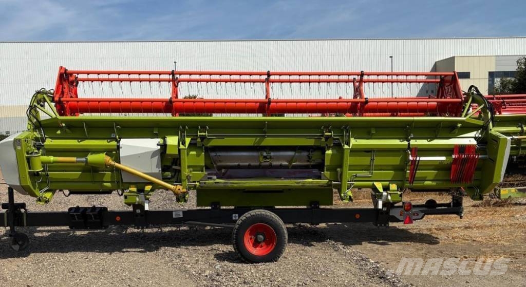 CLAAS Tucano 430 Combine harvesters